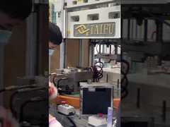 Mesin Cetak Injeksi Vertikal 200 Ton Dengan Meja Kerja Rendah